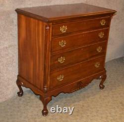 1950s Queen Anne Mahogany Bachelors Chest