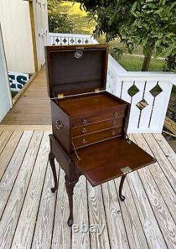 1965 Hickory Furniture American Masterpiece Collection Mahogany Silver Chest