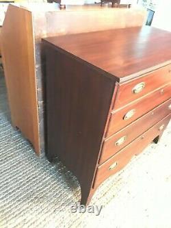 Antique American Mahogany and Pine Hepplewhite Mule Chest of Drawers C 1800