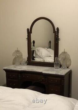 Antique/Vtg Mahogany Bedroom Set Vanity, 4 Post Queen Bed, Chest & Nightstand