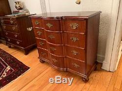 Baker Furniture Bow-front Bachelors Chest of Drawers or Commode