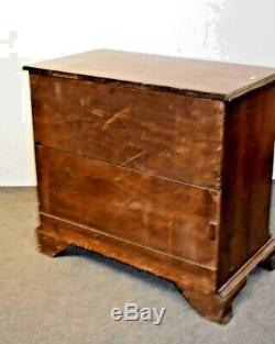 Beaut Period Antique c. 1770 18th Century Philadelphia Mahogany chest of drawers