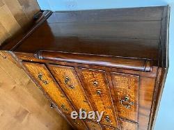 Beautiful 19th century antique chest of drawers dresser mahogany, oak, bronze