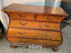 Beautiful Ethan Allen Townhouse Collection Large 5 Drawer Bombe Chest #30-9464