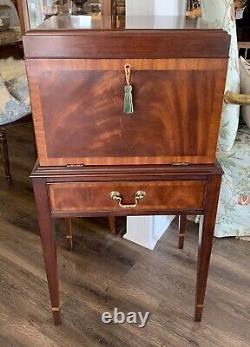 Beautiful Henkel Harris Queen Anne Style Mahogany Silver Chest