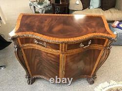 Beautiful Vtg Maitland-smith Banded Edge Flame Mahogany Claw Foot Butlers Chest
