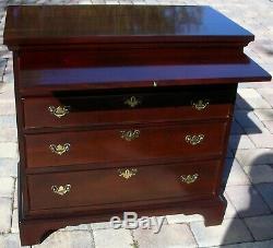 CRAFTIQUE 4 Drawer Solid Mahogany Chippendale Bachelor's Chest With Pull Out Tray