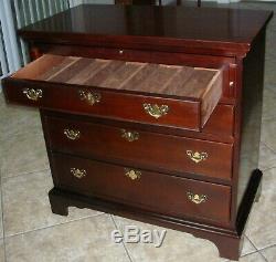 CRAFTIQUE 4 Drawer Solid Mahogany Chippendale Bachelor's Chest With Pull Out Tray