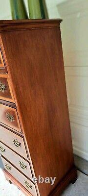 Dixie Furniture Mahogany Banded Chippendale Lingerie Chest 549-380