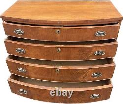 Early 19th Century Antique Federal Period Mahogany Chest Of Drawers / Dresser