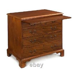 English George III Antique Bachelor's Chest of Drawers circa 1780
