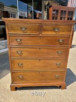 Grand Mahogany Chest of Drawers Crafted By Craftique 20th century
