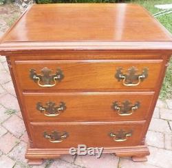 Handmade Solid Mahogany Bedside Chest Nightstand 3 drawer Chippendale Phila