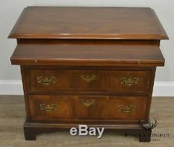 Heritage Signers Vintage Mahogany Chippendale Style Bachelors Chest