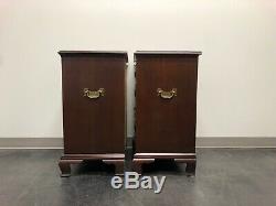 Hickory American Masterpiece Mahogany Chippendale Bedside Chests Pair