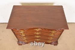 Hickory Chair Georgian Solid Mahogany Serpentine Commode or Chest of Drawers