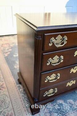 Mahogany Traditional Style Nightstand/Accent Chest