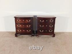 PR Thomasville Flame Mahogany Bowfront Chippendale Nitestands Bedside Chests