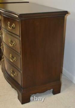 Pair Chippendale Mahogany Four Drawer Bachelors Chests By Drexel