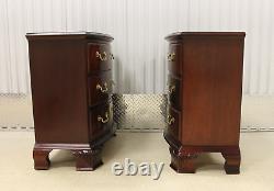 Pair Thomasville Flame Mahogany Georgian Bow Front Bedside Chests