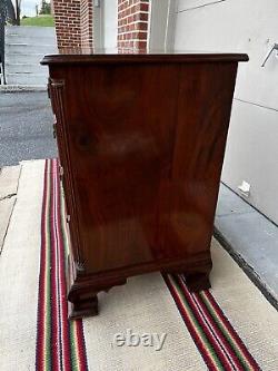 Philadelphia Mahogany Chippendale Diminutive 4 Drawer Chest of Drawers, 1760's