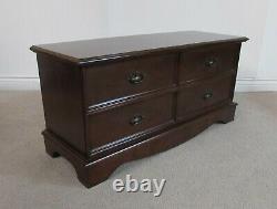 Powell Cedar Trunk, Blanket, Hope Chest, End Of Bed Chest, No Automatic Lock