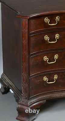 STICKLEY Williamsburg COLLECTION Mahogany Blackwell Serpentine Chest CW 201