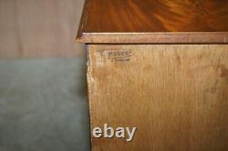 Stunning Pair Of Flamed Mahogany Bedside Side End Lamp Table Chest Of Drawers