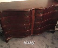 Union National Antique American Federal Bowfront Double Chest Of Drawers Dresser