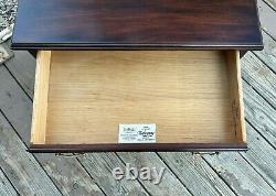 Vintage 1977 Henkel Harris Mahogany Small Side Accent Chairside 4 Drawer Chest