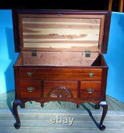 Vintage Chippendale Style Queen Anne Mahogany Shell Carved Cedar Chest Trunk
