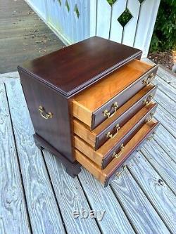 Vintage Georgian Style Ethan Allen 4 Drawer Dark Cherry Finish Accent Chest