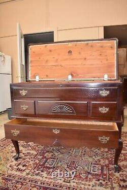 Vintage Mahogany Tall Lane Cedar blanket chest, lock removed