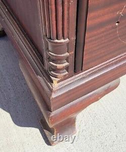 Vintage / Mid-Century Mahogany 4 over 2 drawer dresser chest with ribbed column